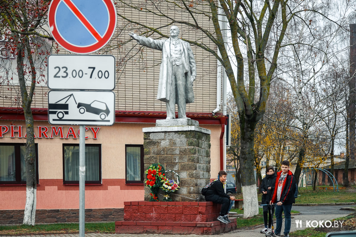 Есть ли жизнь в Несвижском Замке и чем кормят в местном кафе с самым высоким рейтингом Гугла - фото - 6