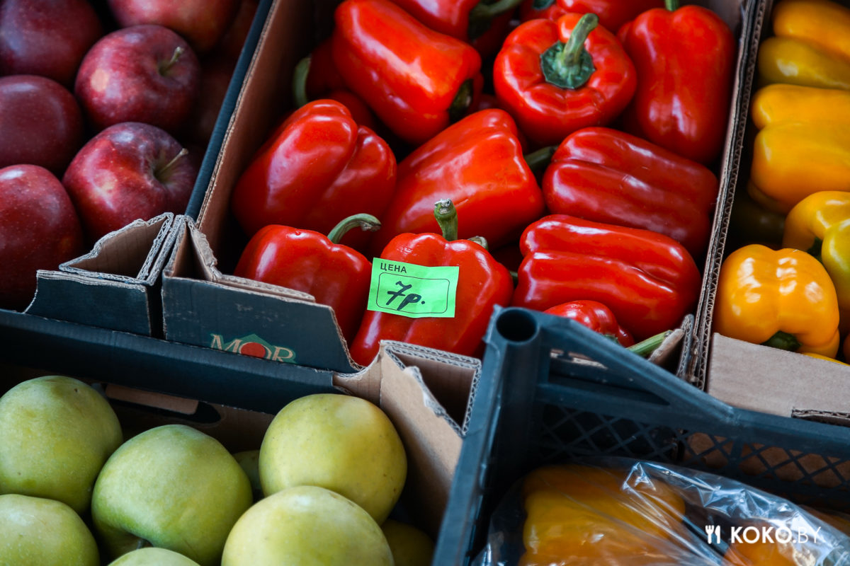 Цены фруктов в бф. Самые дешевые овощи. Кило фрукт БФ. Кило фрукт. Рынок лебяжий Минск цены на фрукты и овощи апрель 2023 году.