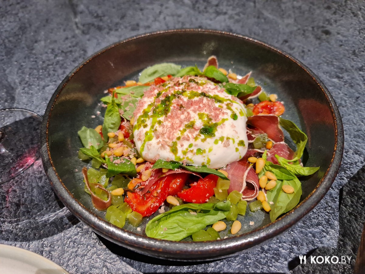 Без понтов и пафоса:  «Имена» - новый ресторан про еду на месте одноимённого бутика - фото - 29