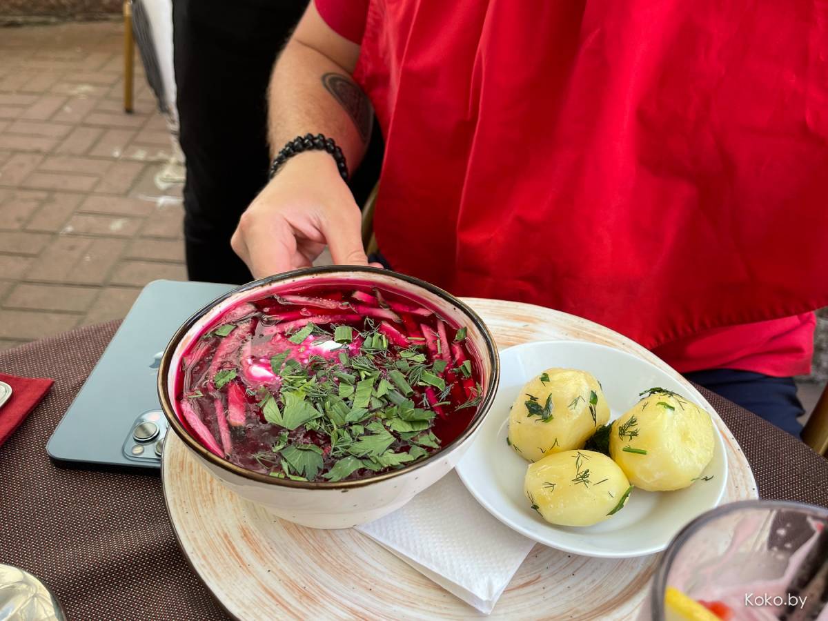 Вода, кефир и квас. Выяснил, какие заведения готовят вкусный холодник и  окрошку!