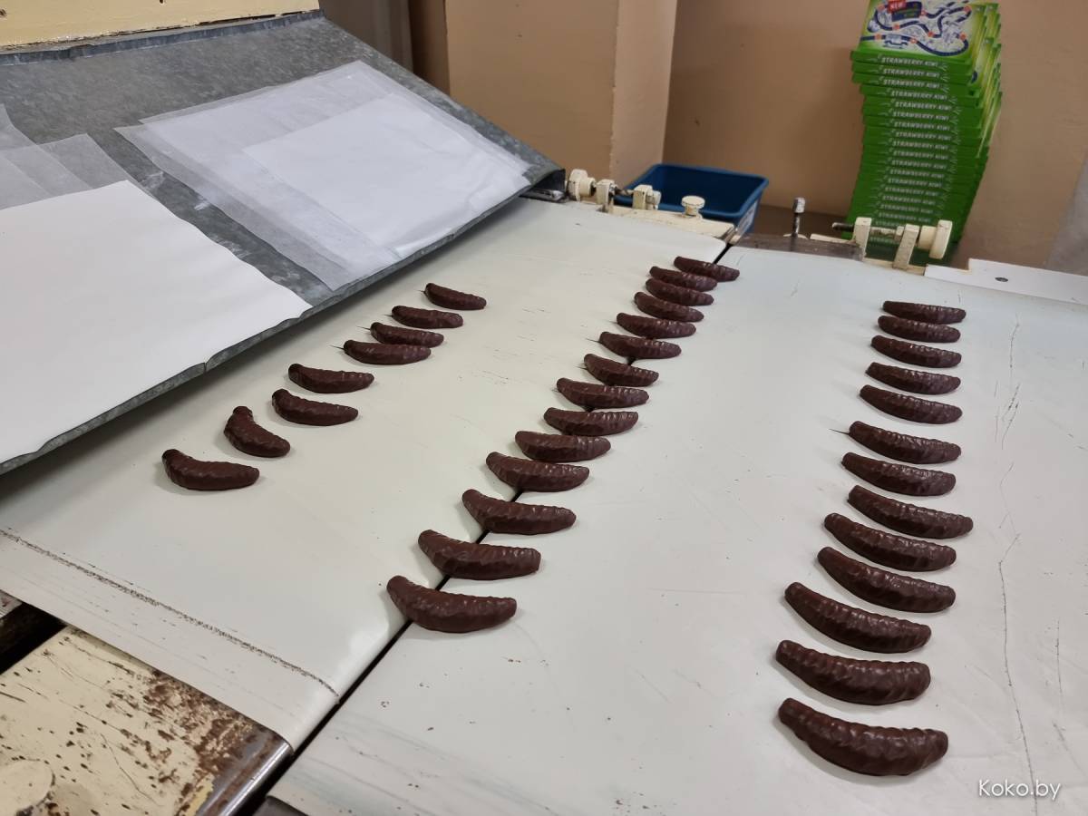 Не слипнется! Один день на производстве самого популярного зефира от «Красного Пищевика» - фото - 33