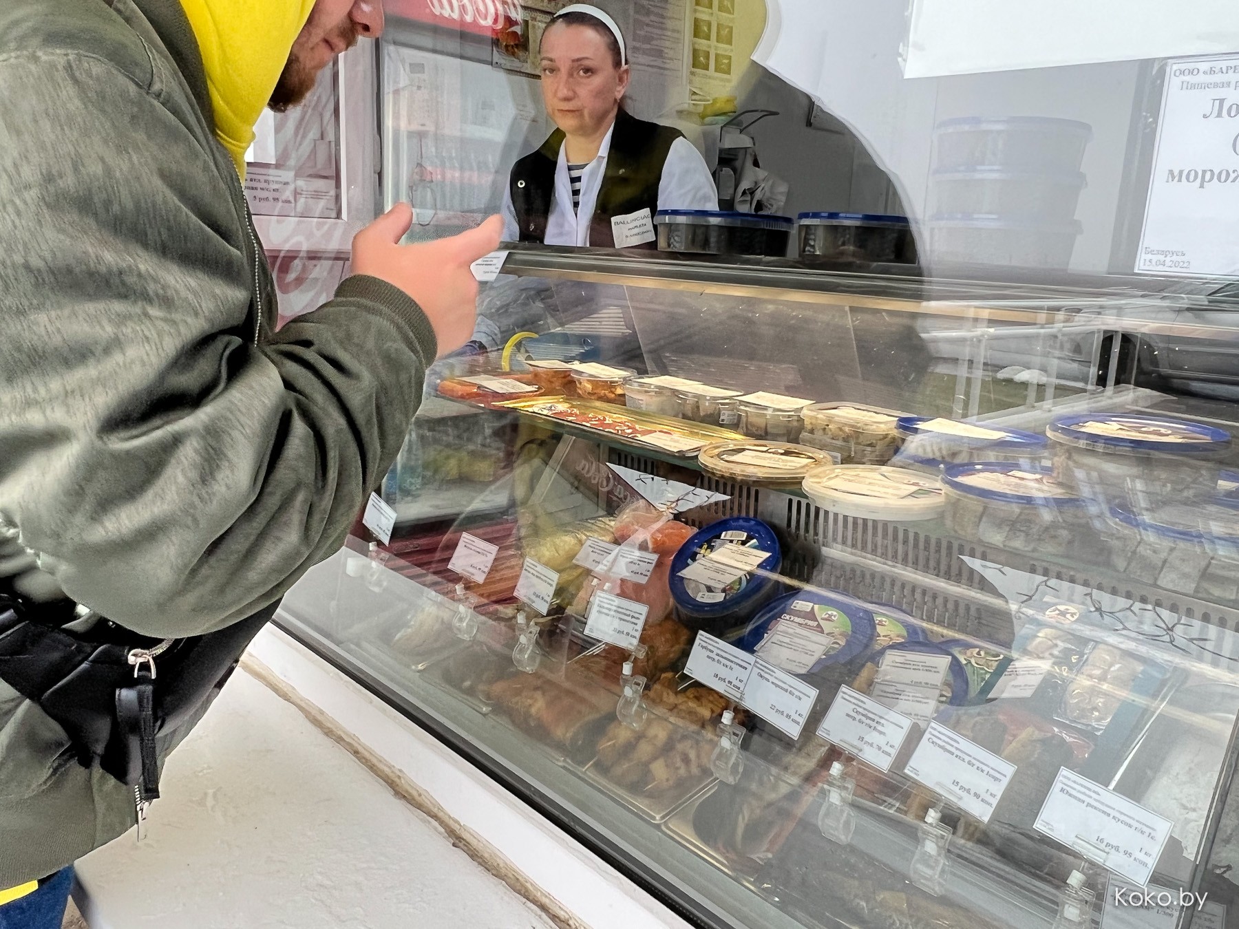 В поисках лососевых чипсов вышли на рыбный магазин первой необходимости при заводе «Баренцево» - фото - 8