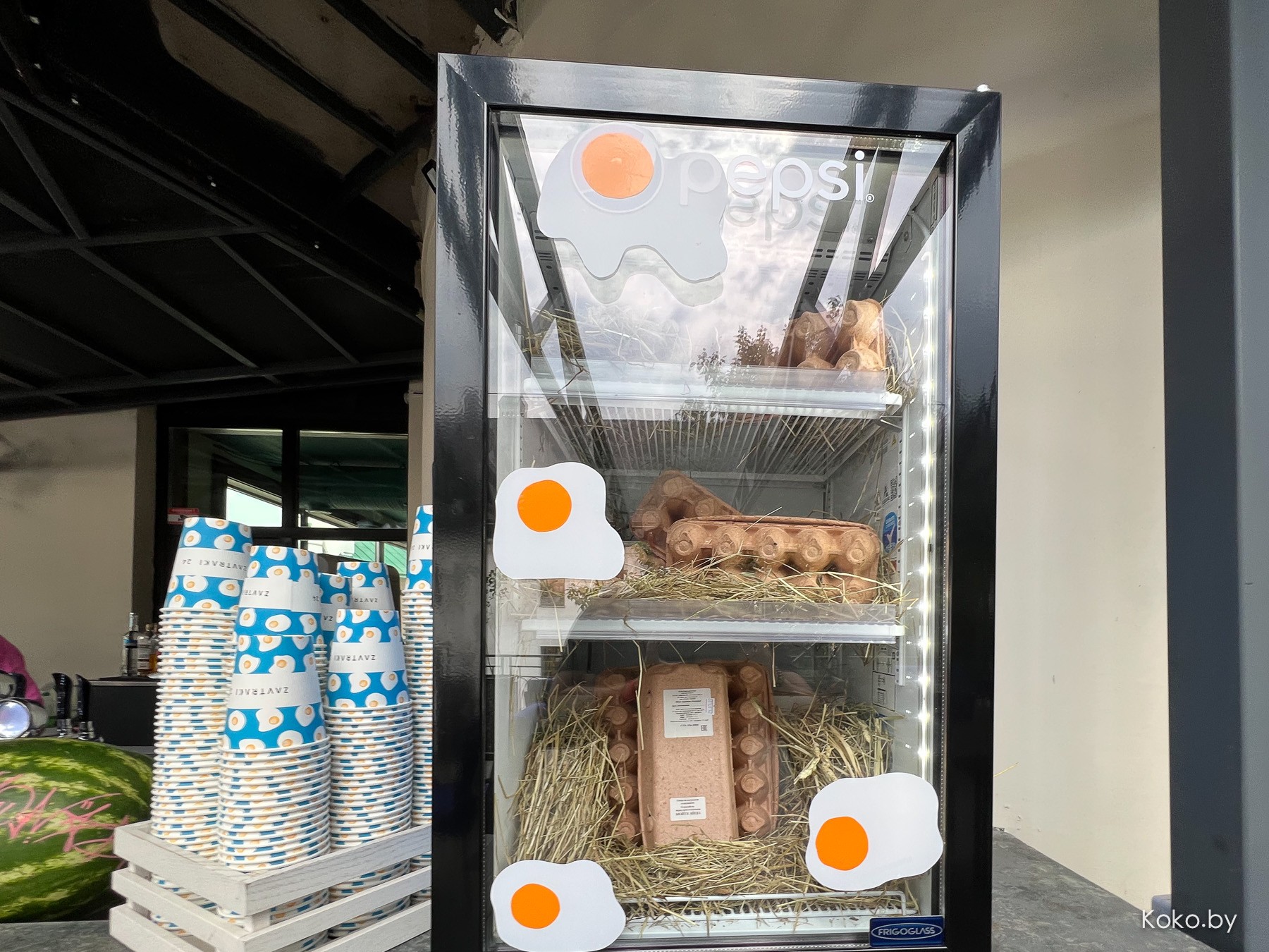 По круассанам? Новое заведение, где весь день утро: балкон «Завтраки 24» версия 2.0 «Рваное Мясо» - фото - 19