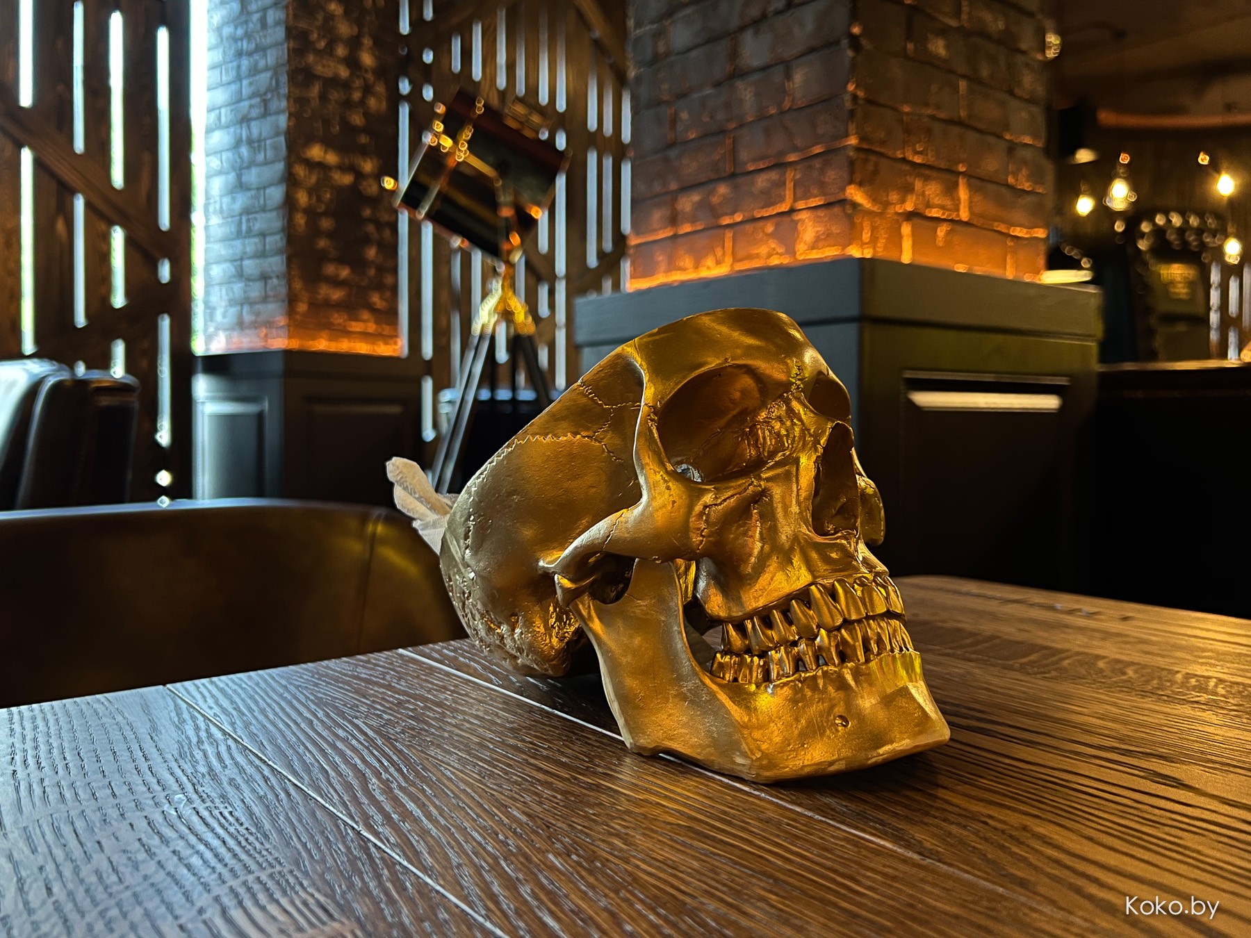 Посмотрел на правила в новом доме дыма «Танжирс Лаунж» в атмосфере сгоревшего особняка с кальянами по 5000€ - фото - 16