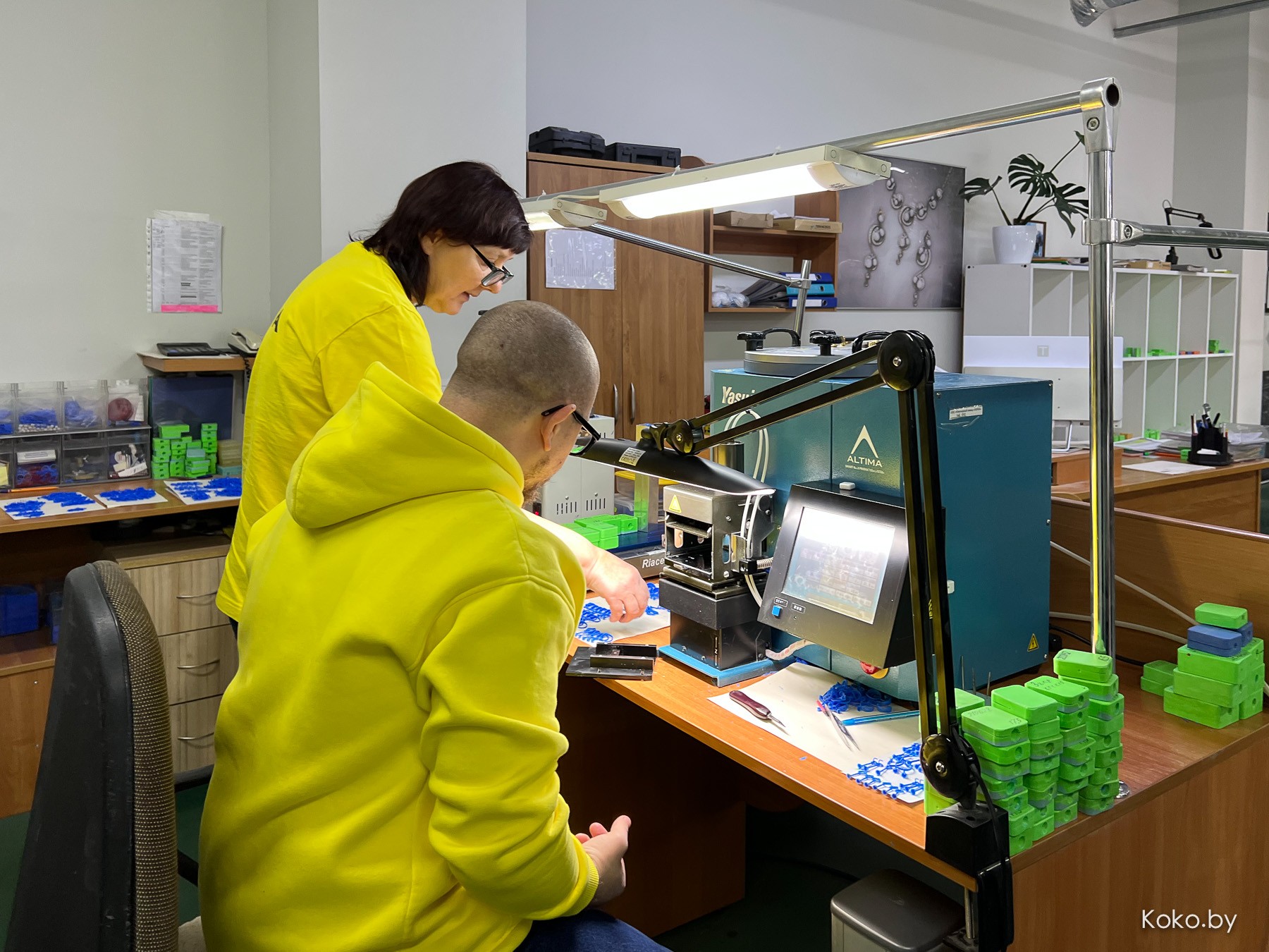 Сходили на экскурсию, чтобы посмотреть как появляются на свет ваши кольца и серёжки на ювелирном заводе «ZORKA» - фото - 19