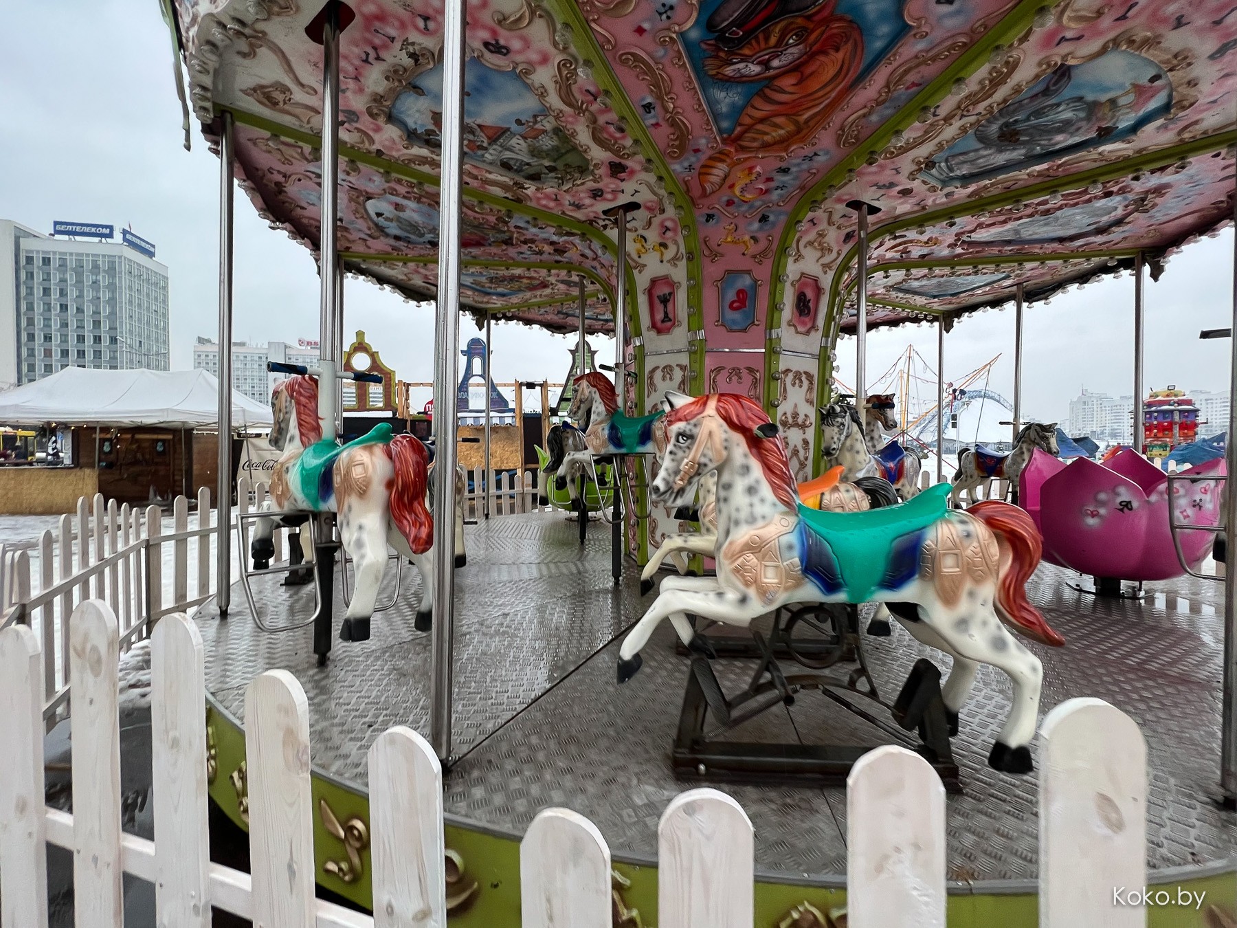 Куда сходить вечером? Прошлись по новогодним ярмаркам, посмотрели цены, попили глинтвейн - фото - 30