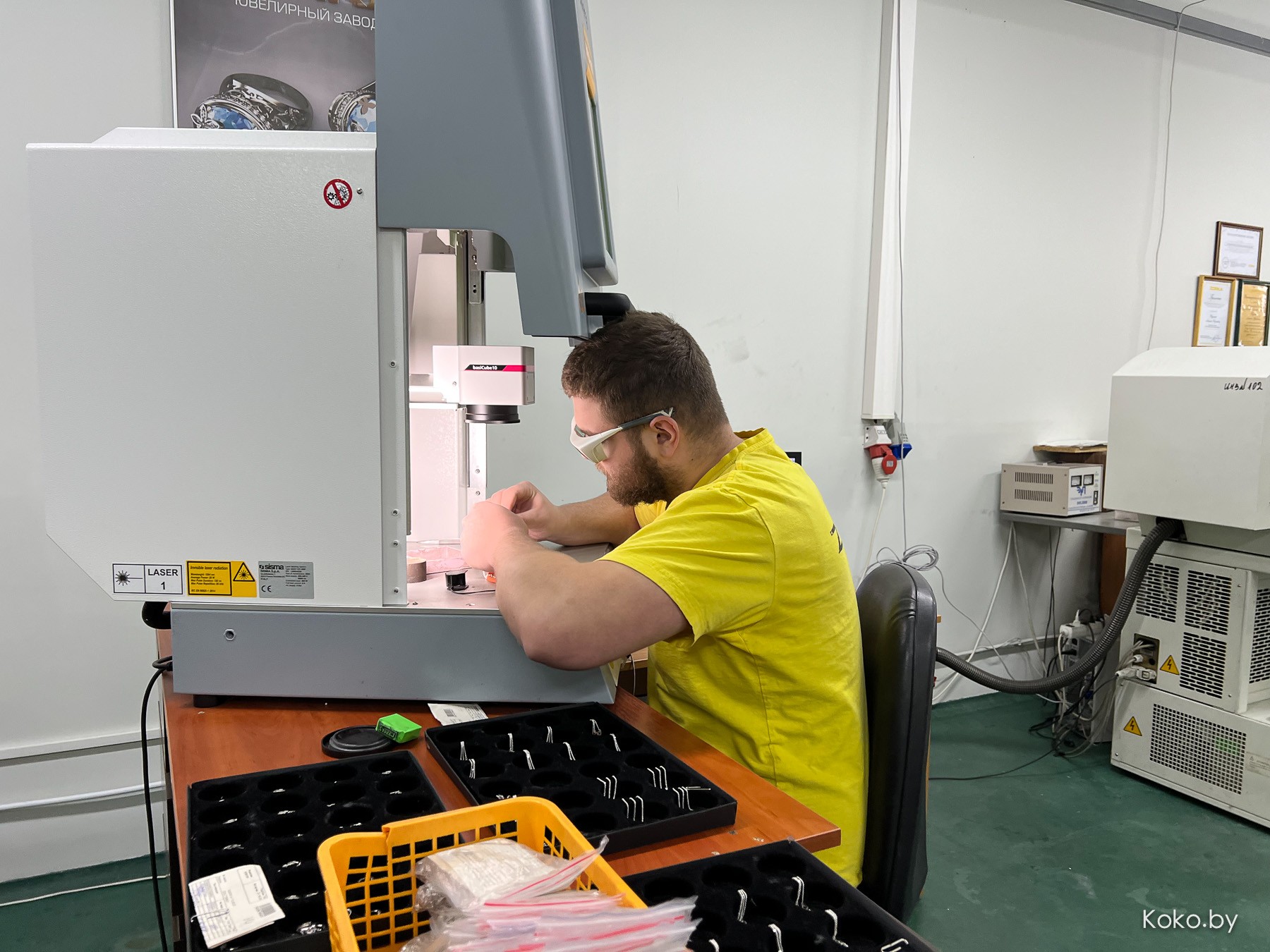 Сходили на экскурсию, чтобы посмотреть как появляются на свет ваши кольца и серёжки на ювелирном заводе «ZORKA» - фото - 37