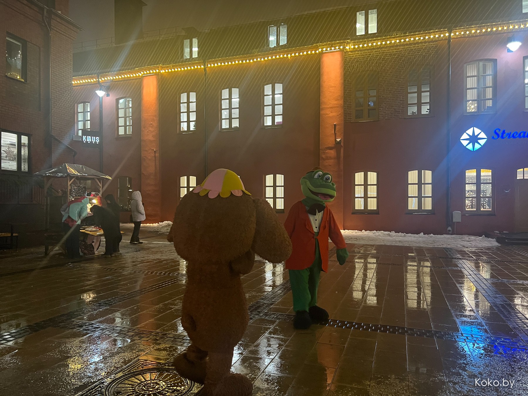 Куда сходить вечером? Прошлись по новогодним ярмаркам, посмотрели цены, попили глинтвейн - фото - 12