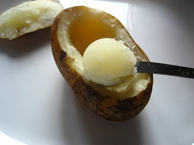 Закуски: Яйцо чучела запеченный картофель