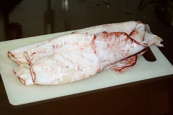 Морепродукты: Нежный кальмар в сметанном соусе