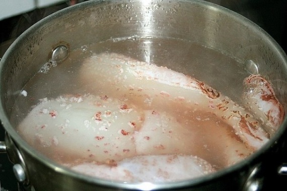 Морепродукты: Нежный кальмар в сметанном соусе