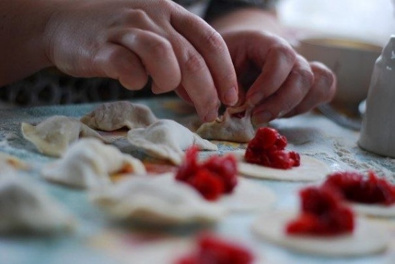 Пельмени и вареники: ФОТО РЕЦЕПТ: Вареники с вишней на пару