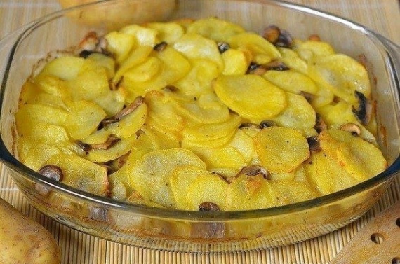 Овощи и гарниры: ФОТО РЕЦЕПТ: Картошка с грибами в сметане
