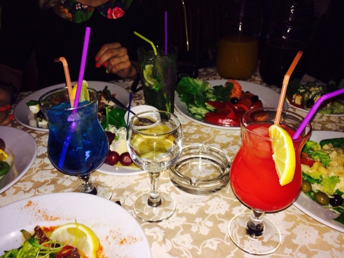 Instagram: Как можно отметить День Рождения в Мулен Руж шоу