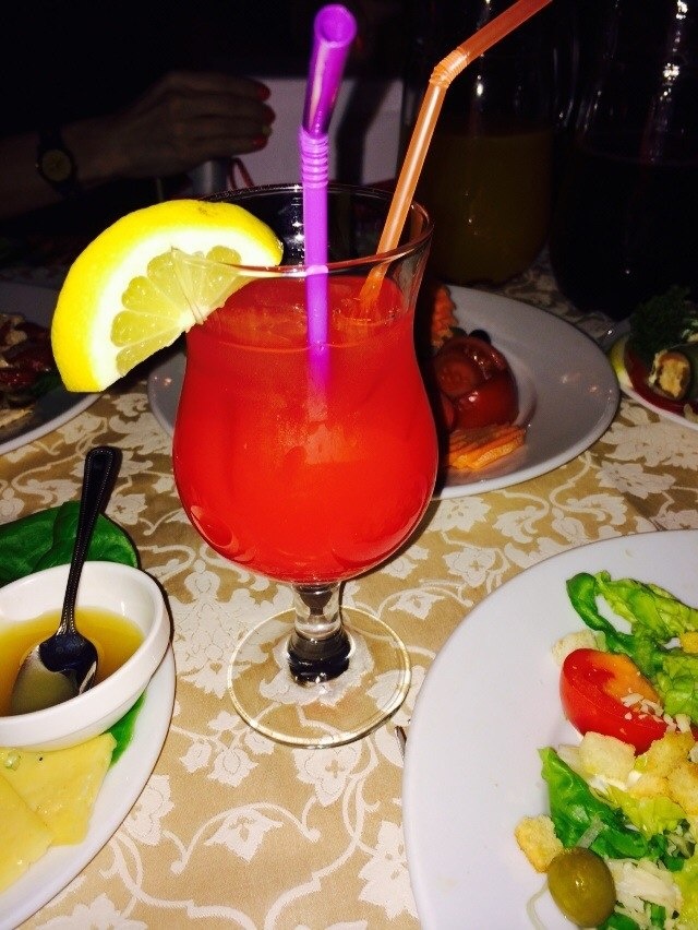 Instagram: Как можно отметить День Рождения в Мулен Руж шоу