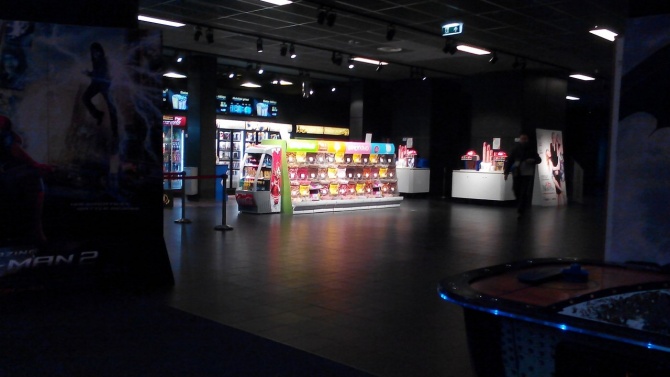 Instagram: Сладости близ кинотеатра Akropolis