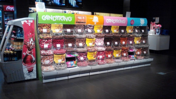 Instagram: Сладости близ кинотеатра Akropolis