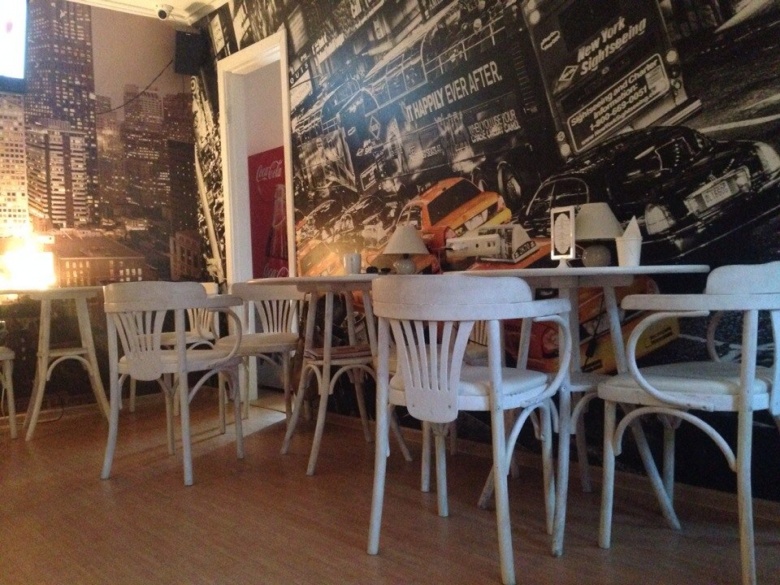 Instagram: Тест драйв Dream cafe (Дрим кафе), мало десертов, орды студентов