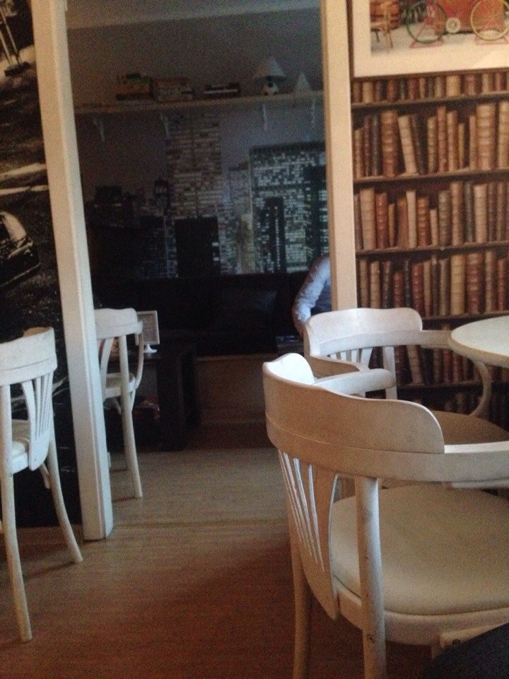 Instagram: Тест драйв Dream cafe (Дрим кафе), мало десертов, орды студентов