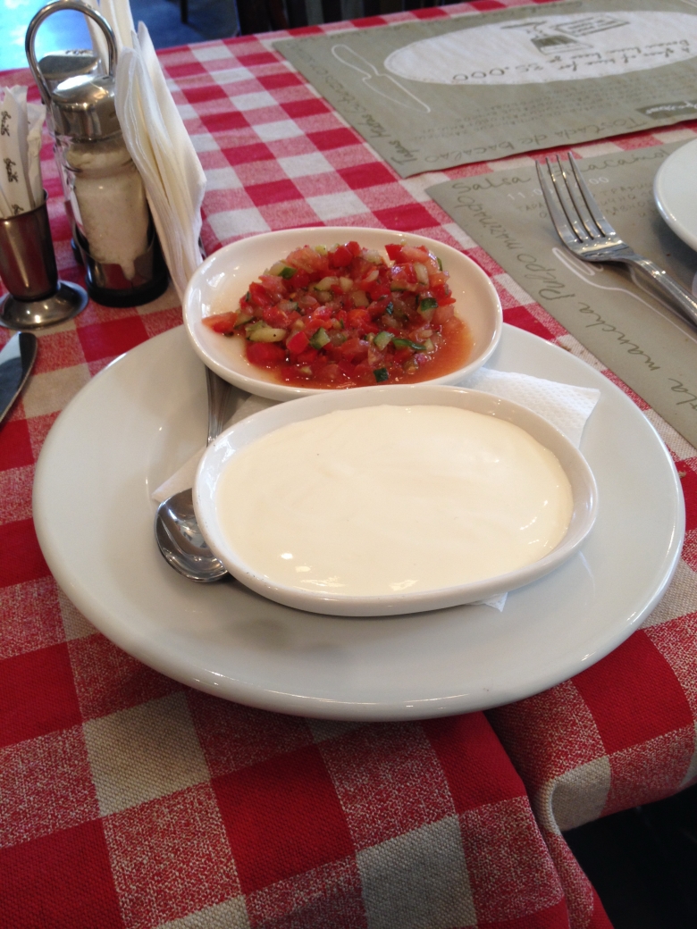 Заведения: Кафе-бар «Tapas Bar» – маленький уголок Испании в Богом забытом Минске