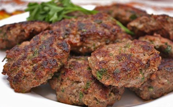 Мясо: Простые хитрости в приготовлении вкусных котлет