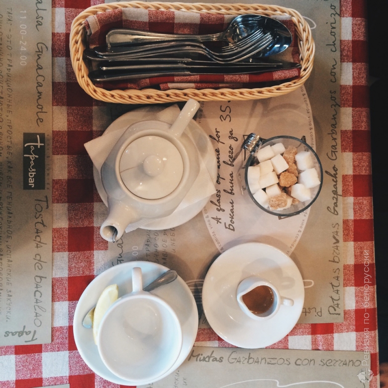 Кафе-бар «Tapas Bar (Тапас бар)». Ревизия и Citydog проверяют испанскую кухню в Минске