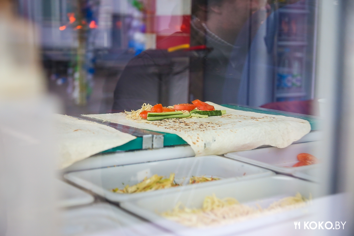 Заведения: Пробуем шаурму, мясо для которой было приготовлено на диком огне