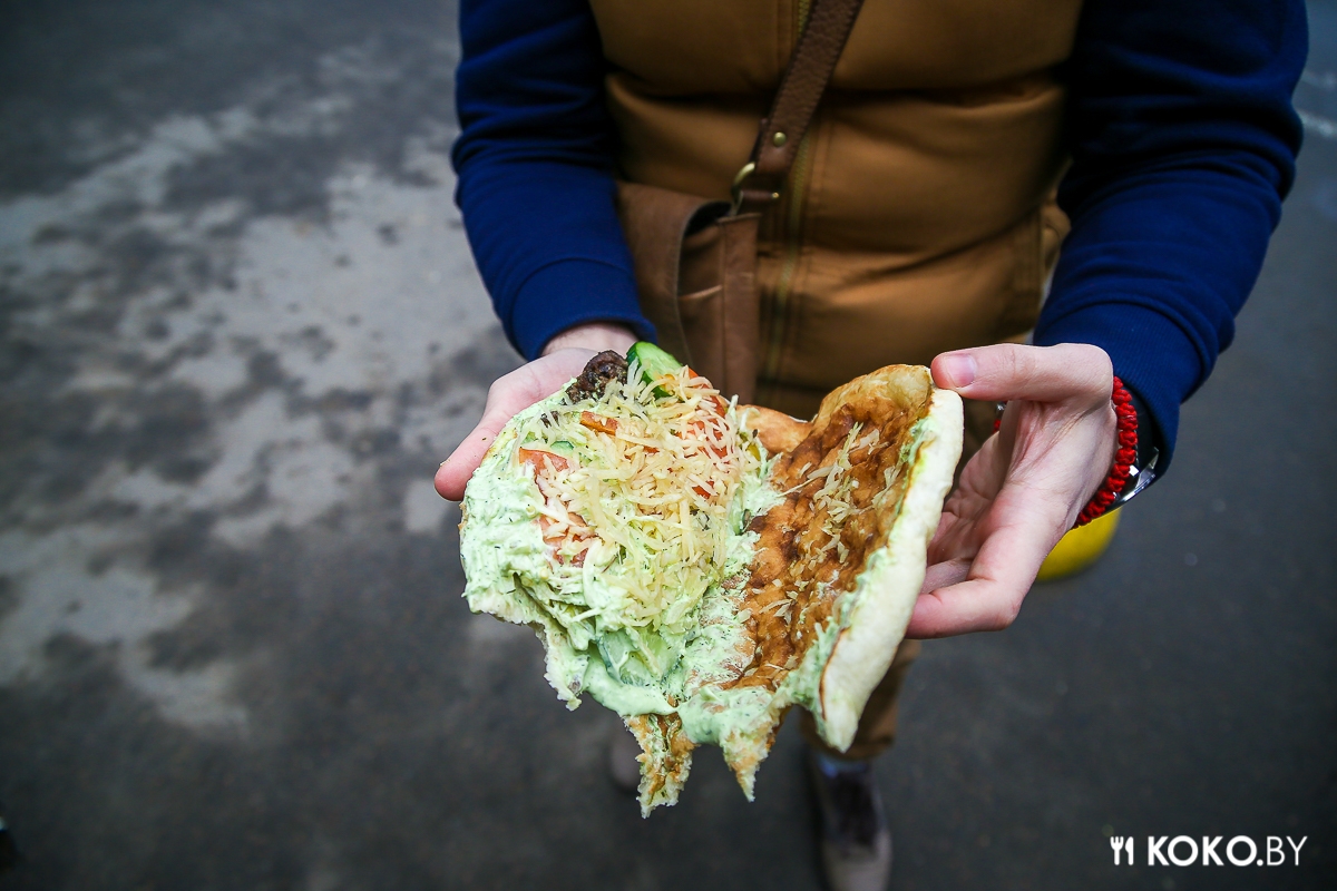 Заведения: Пробуем шаурму, мясо для которой было приготовлено на диком огне