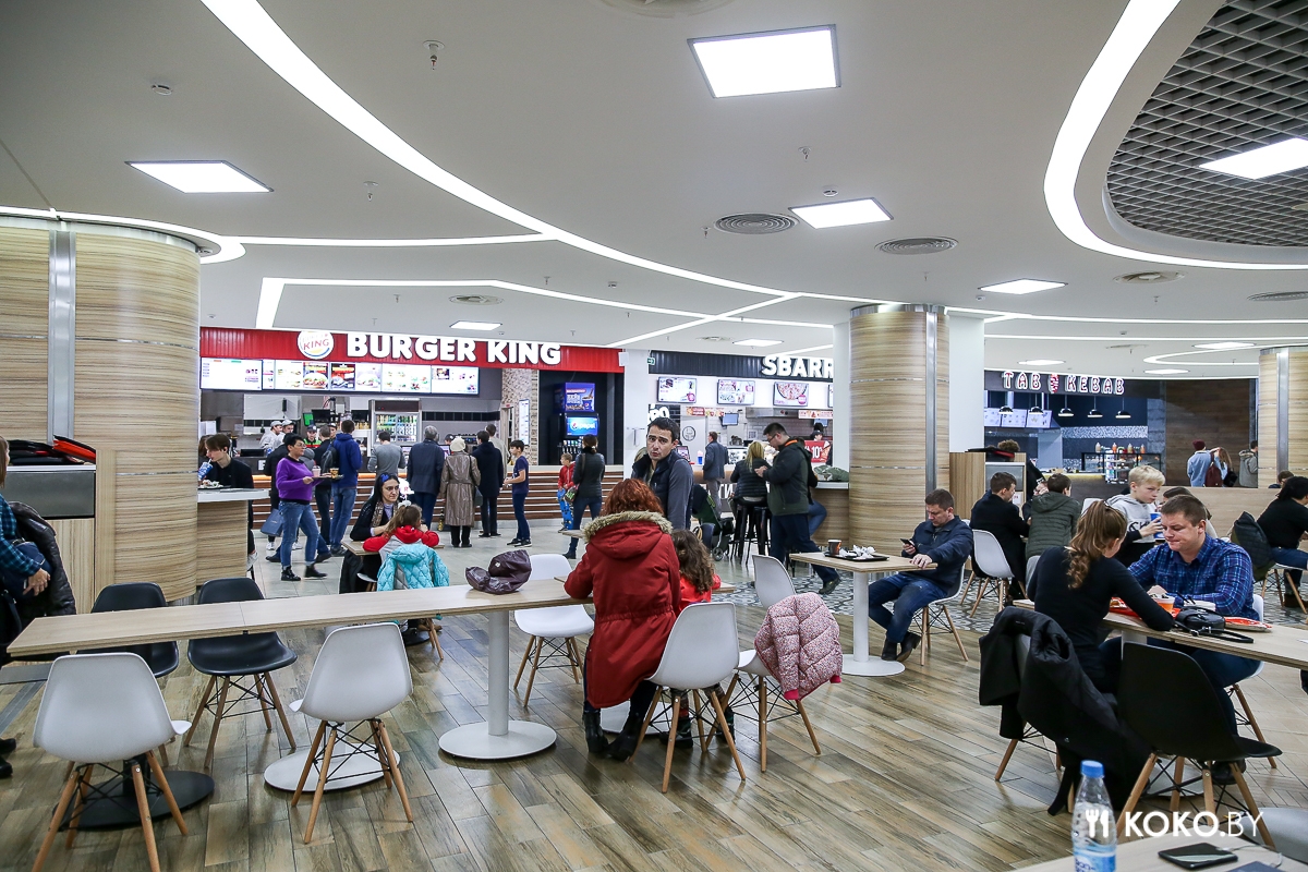 Проверяем, есть ли жизнь на фуд-корте в новом торговом центре «Dana Mall»