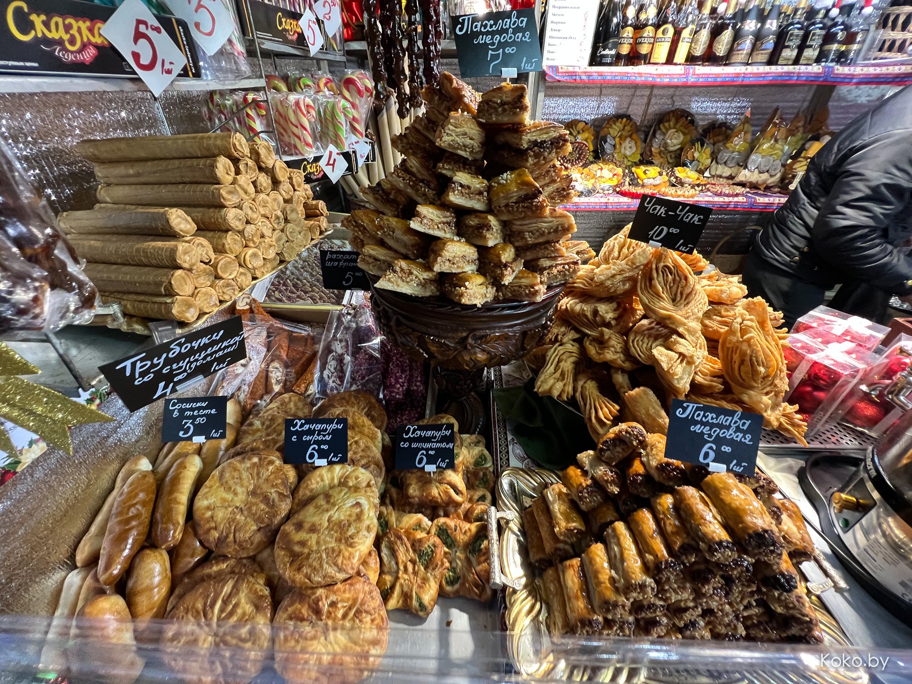 Куда сходить вечером? Прошлись по новогодним ярмаркам, посмотрели цены, попили глинтвейн - фото - 40