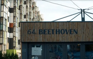 64 Beethoven / 64 Бетховен
