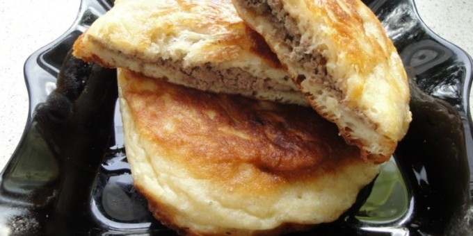 Как приготовить беляши на завтрак?