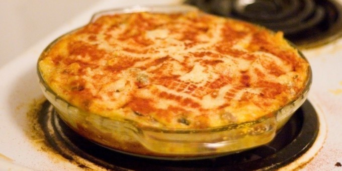 Ленивый пирог с капустой и яйцами в майонезе