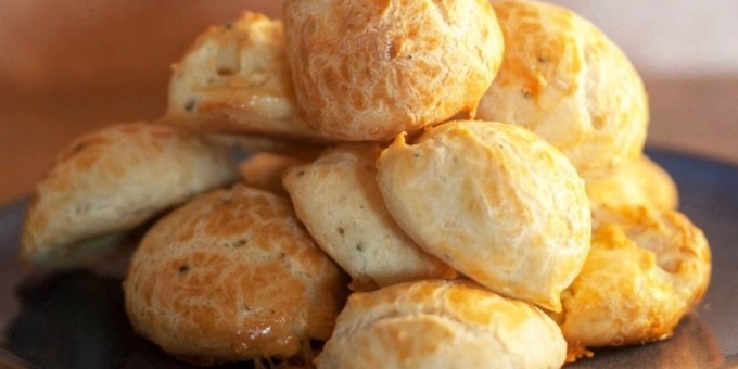 Гужеры - французская выпечка из заварного теста с сыром