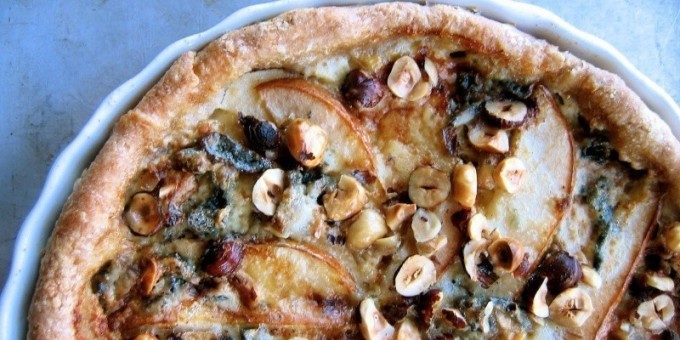 Запеканка с грушами и фундуком