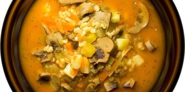 Рассольник с перловой кашей и кальмарами