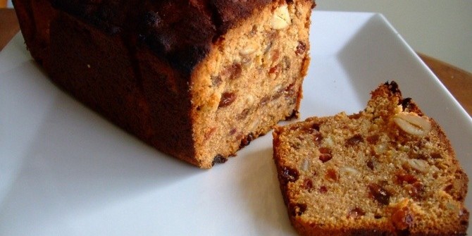 Диетический кекс из сухофруктов с орехами