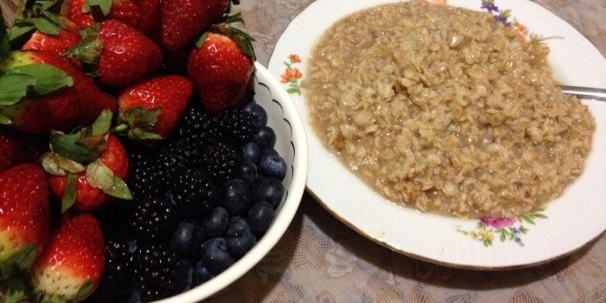 Завтрак чемпиона - овсянка с ягодками