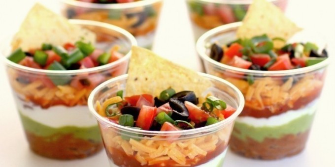 Есть только в России и Европе, стрит-фуд: Лето в пластмассовом стаканчике