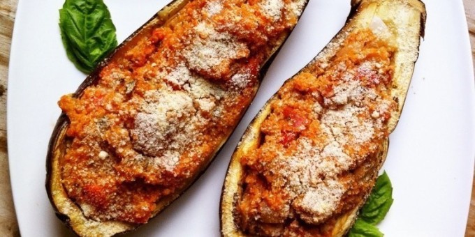 Баклажаны фаршированные помидорами