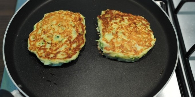 Как приготовить сырные блинчики с зеленью