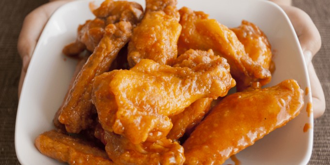 Куриные крылья в кисло-сладкой глазури