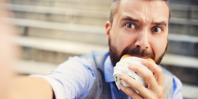 Очередное мини-бистро в Минске: Бистро «Сити» — кофе, десерт, хот-дог, сэндвич