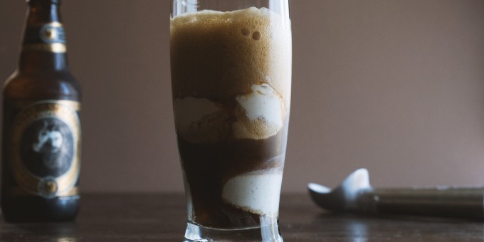 Не без извращений: Пивной коктейль на основе темного пива и кофейного пломбира
