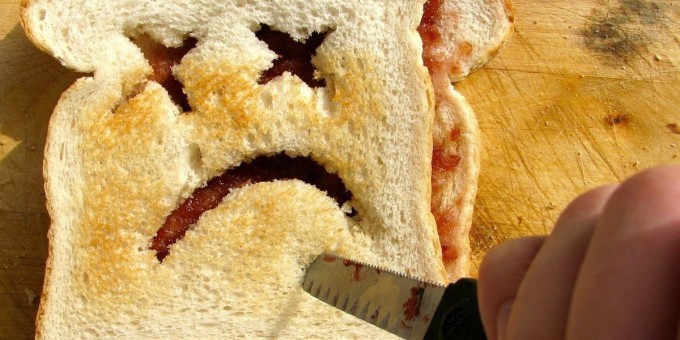 Резиновый сэндвич с курицей на обед в кафе «Caffe Del Parco (Кафе дель Парко)»