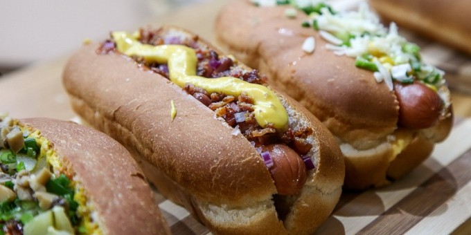 Скоро в Минске появится целая сеть с хот-догами на крафтовой булке от 2 до 4 рублей