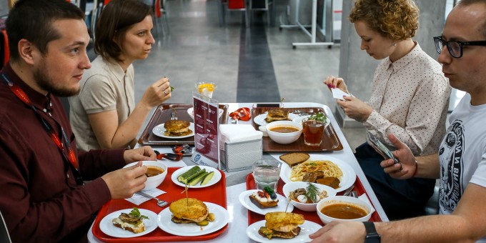 Летс хант! Чем кормят танкистов в столовой Wargaming и сколько это стоит