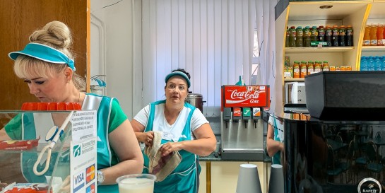 Где учатся самые красивые девушки Минска и чем кормят в столовой популярного университета