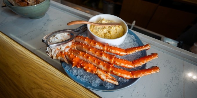 Выяснили, в каком заведении самый дешёвый краб и сколько он стоит?