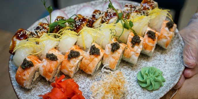 По морепродуктам? Новое рыбное бистро «Си» с доступными ценами на Комсомольской